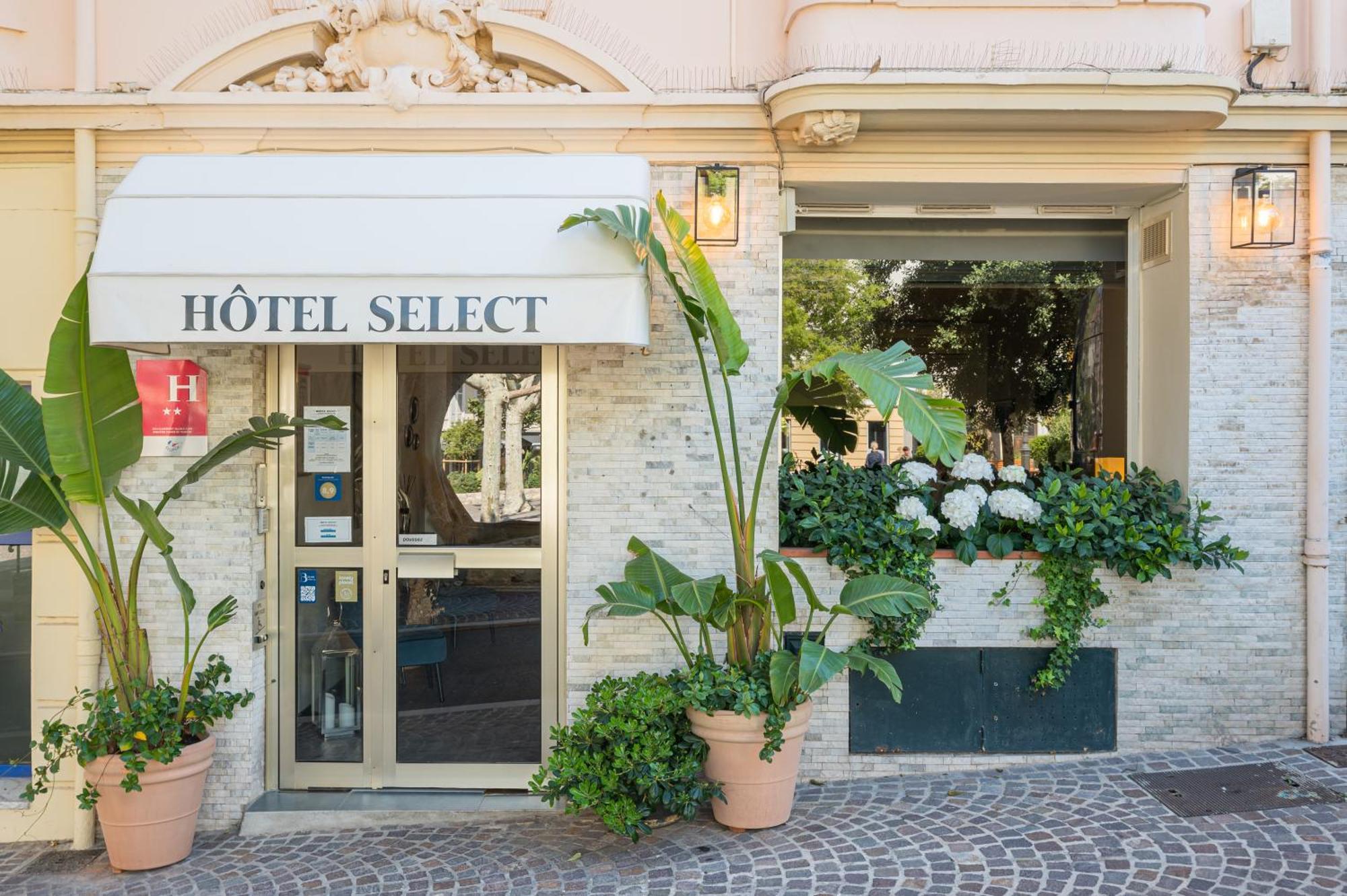 Select Hotel 2*